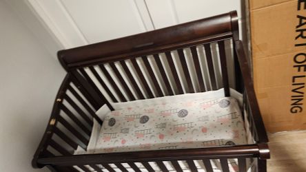 Wooden sturdy Crib for sale