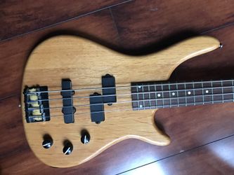 Bass guitar stagg