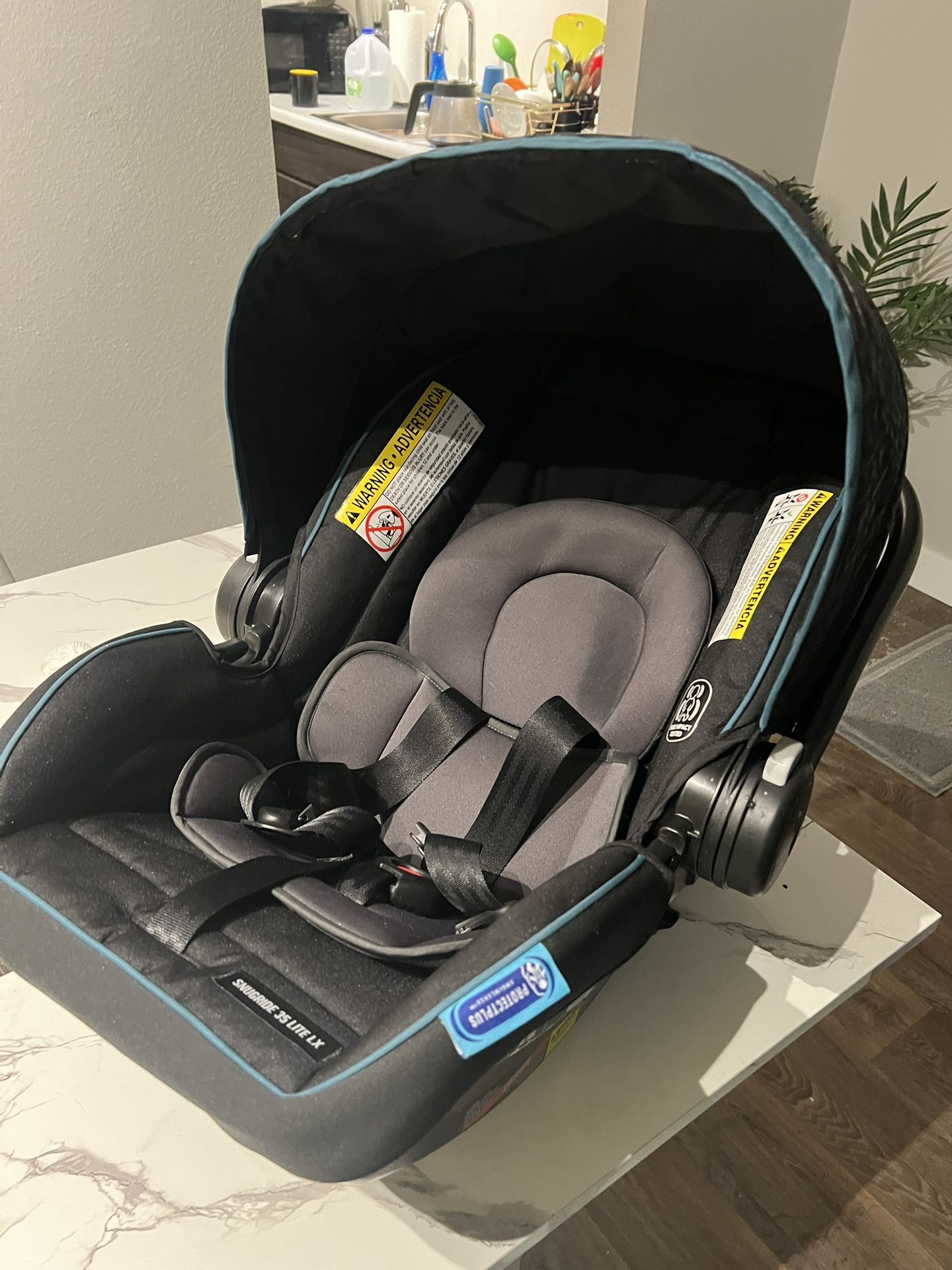 Graco SnugRide® Lite LX Infant Car Seat
