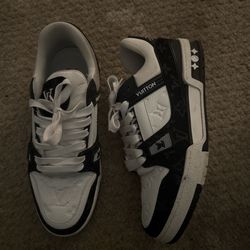 Louis Vuitton  LV