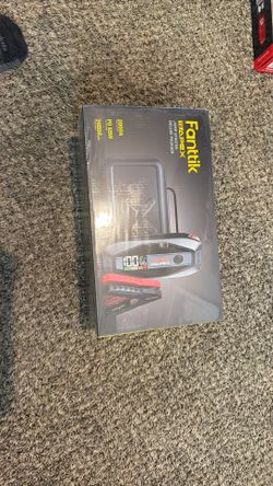 Jumper Starter Deluxe Package Brand new In Box 