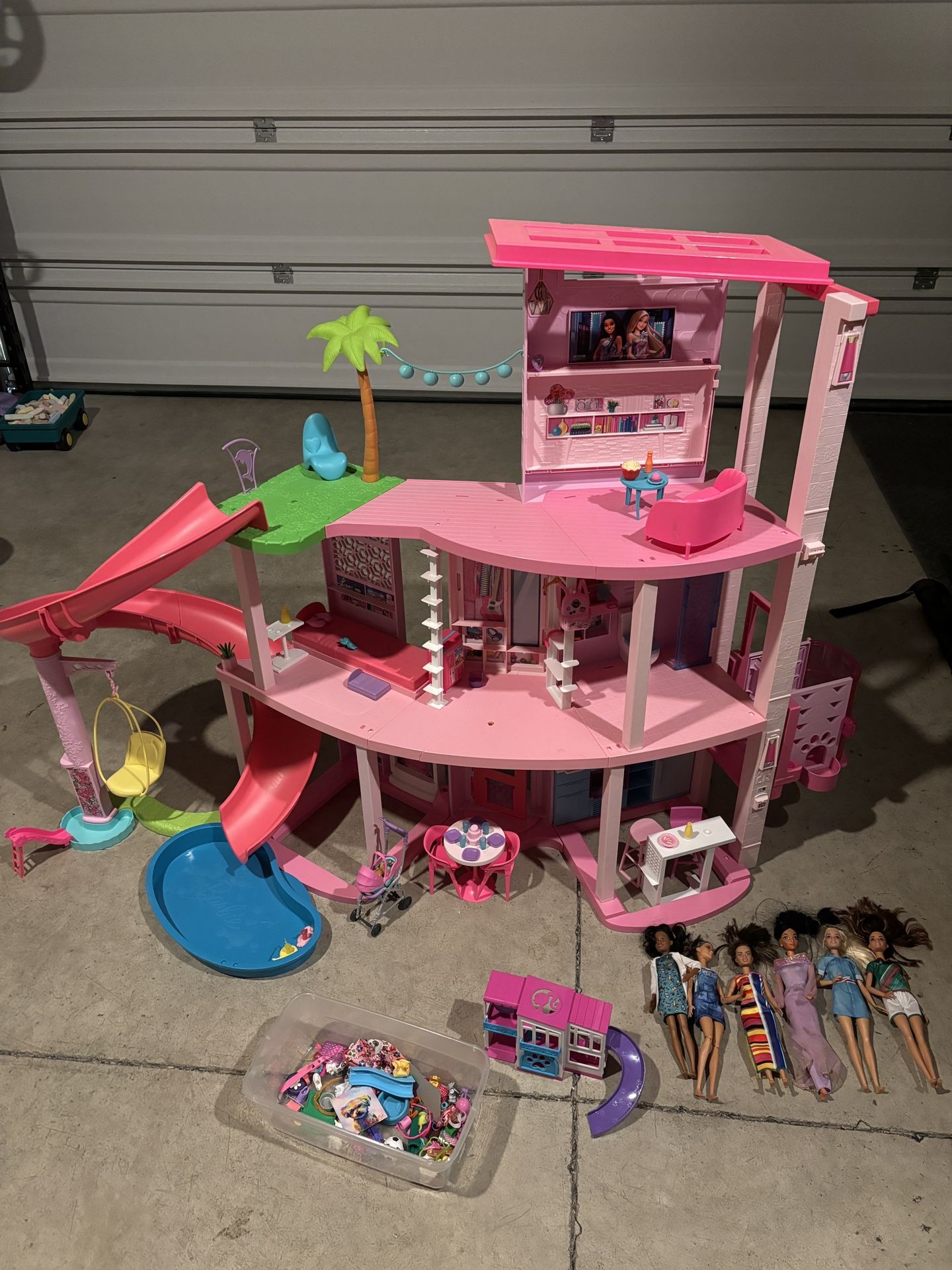 Free Barbie Dream House