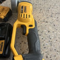 Dewalt 20 V. Cordless Grinder Kit 