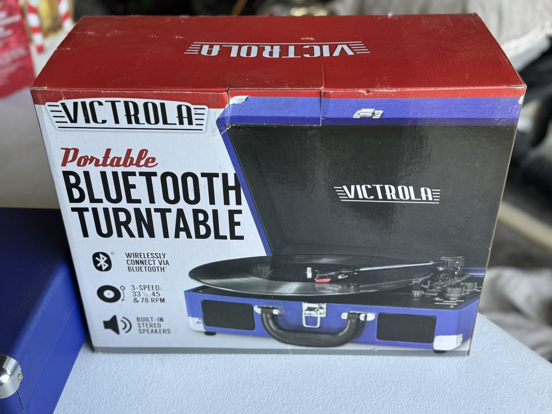 Victrola Portable turntable w/RCA Pre-outs
