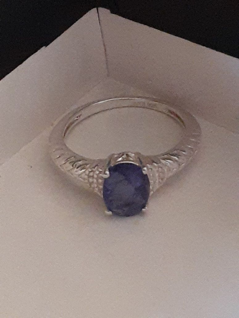 Blue sapphire in sterling silver size 7