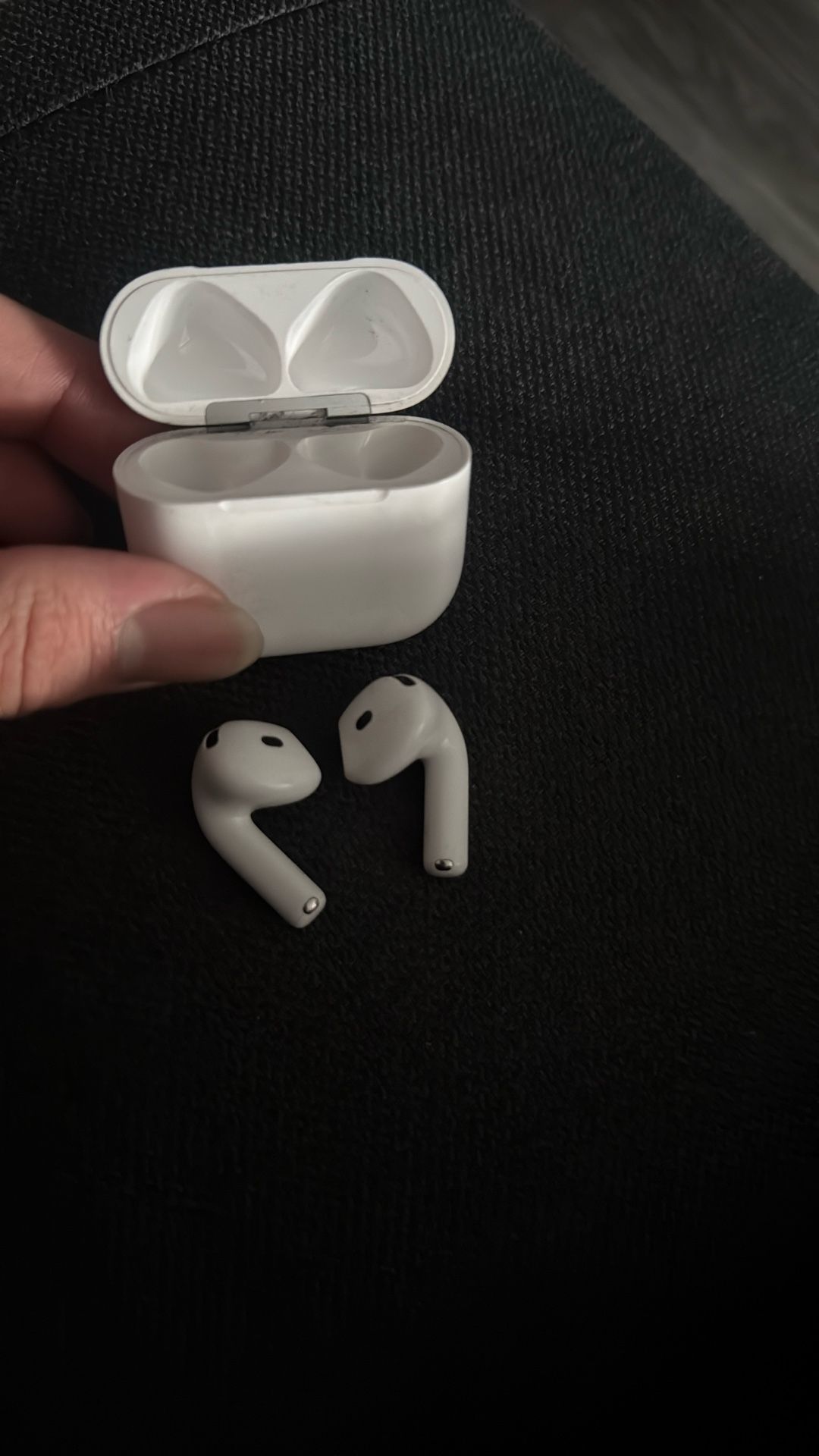 4th Gen Airpods