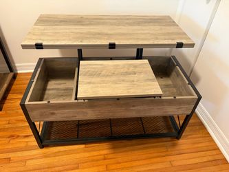 Lift top coffee table