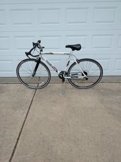 Genesis alloy saber 21 speed men's bike