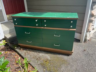 Free dresser