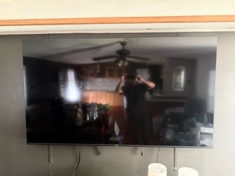 75’ Roku TV