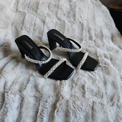 Carcuume black pearl low heels size 8