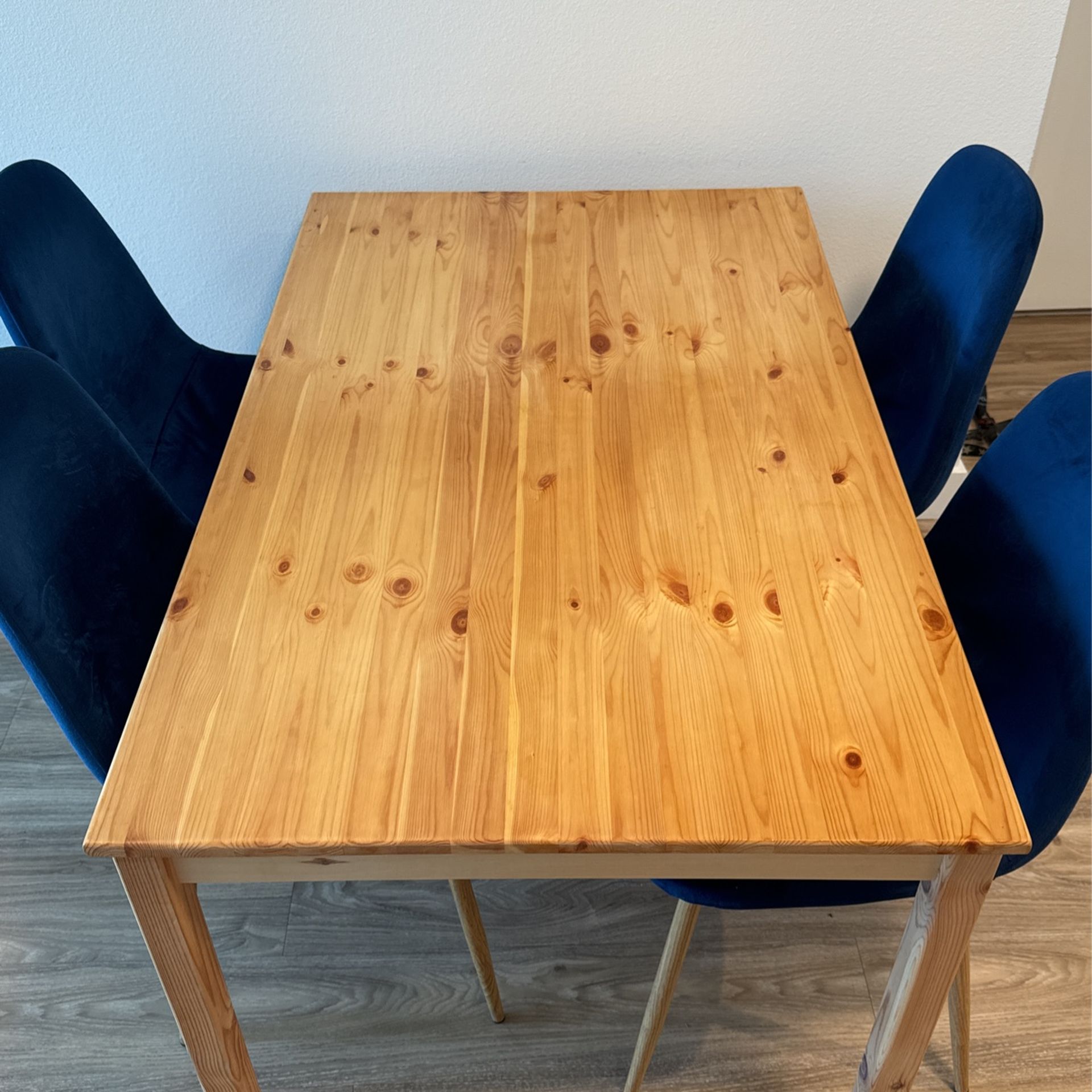 Ikea Kitchen Table with 4 Velvet Kitchen Chairs for Sale in Los Angeles ...