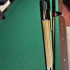 Standard Size Pool Table With Lots Of Extras