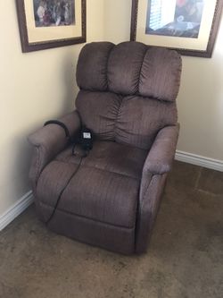 Recliner lift chair