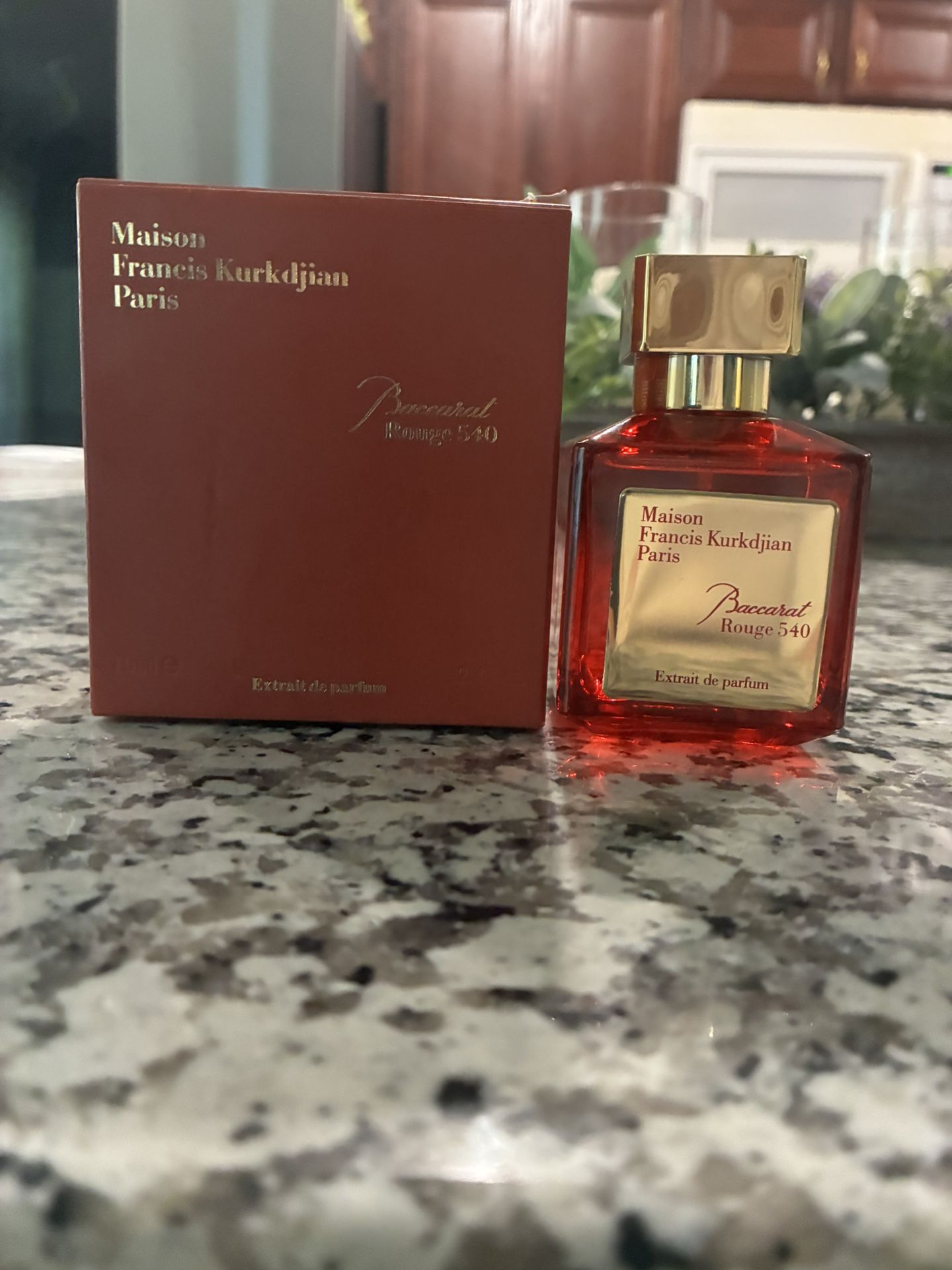 baccarat rouge 540 (2.4 oz)