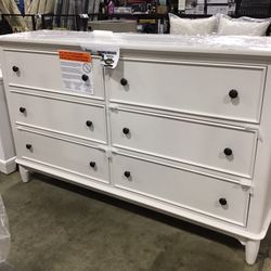 6 Drawer Dresser 