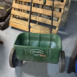 Scott’s 3000 Drop Spreader