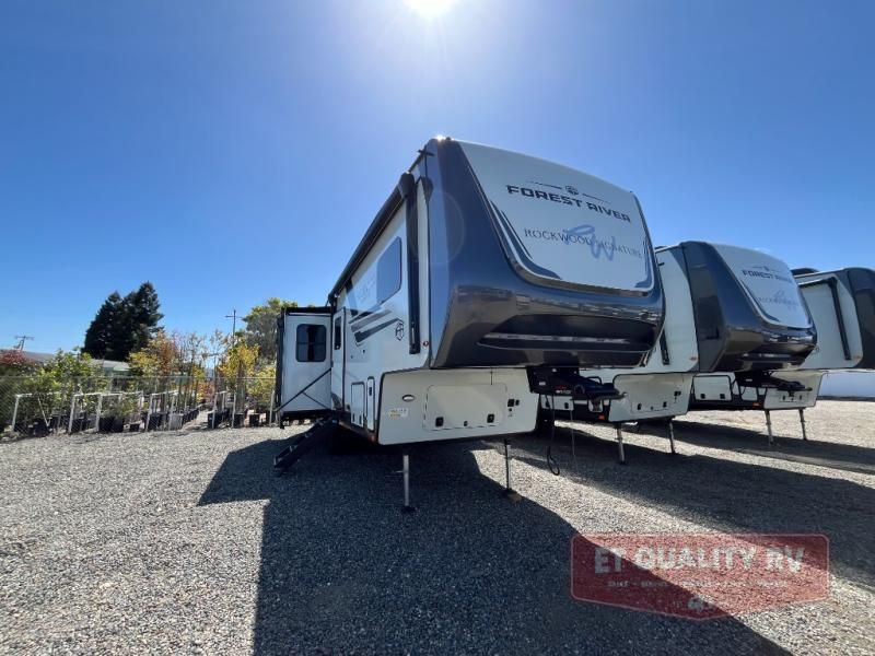 2025 Rockwood Signature R331rl