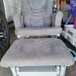 Glider rocker chair