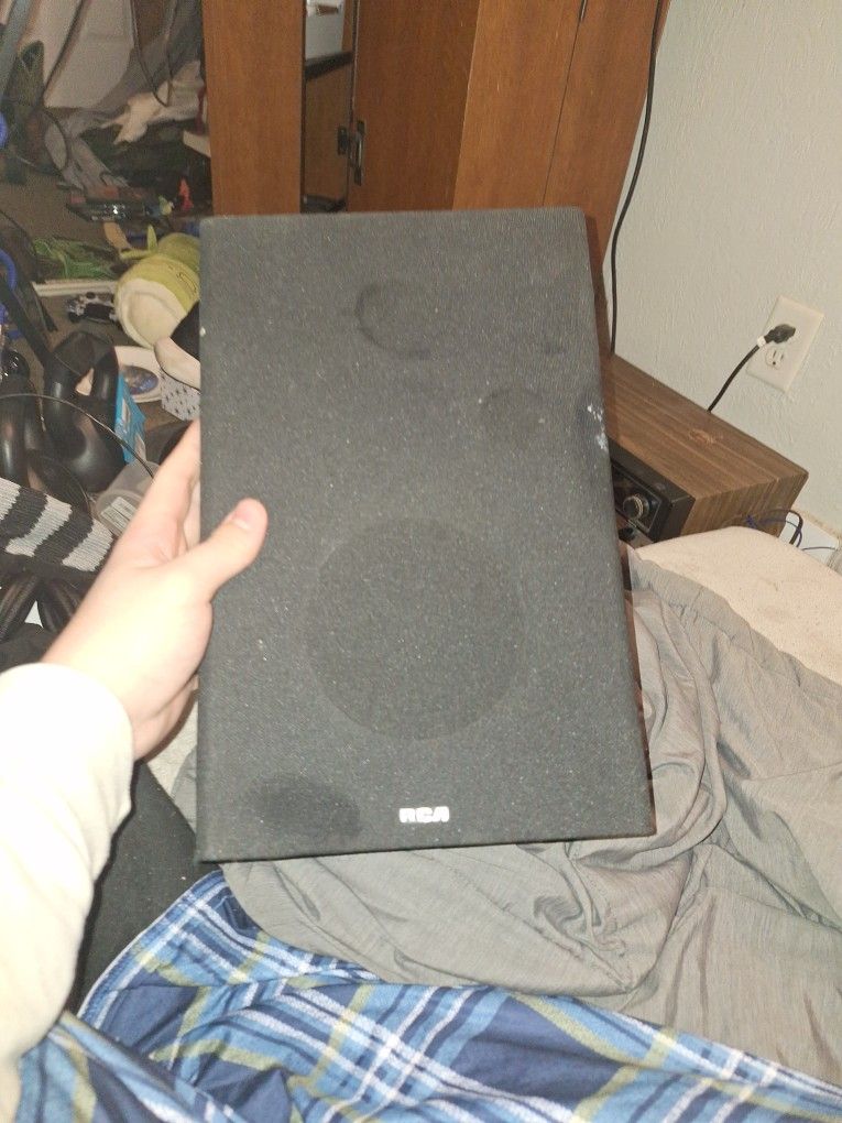 RCA Speaker ( Used )