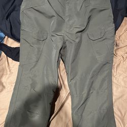 Mens Green Cargo Pants – Multi Pocket – Size M (32)– Brand New 🔥