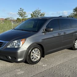 2010 Honda odyssey Ex-L  Clean title!!!