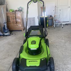 Greenworks 80V Mower, Trimmer and Blower with batter in Excellent condition