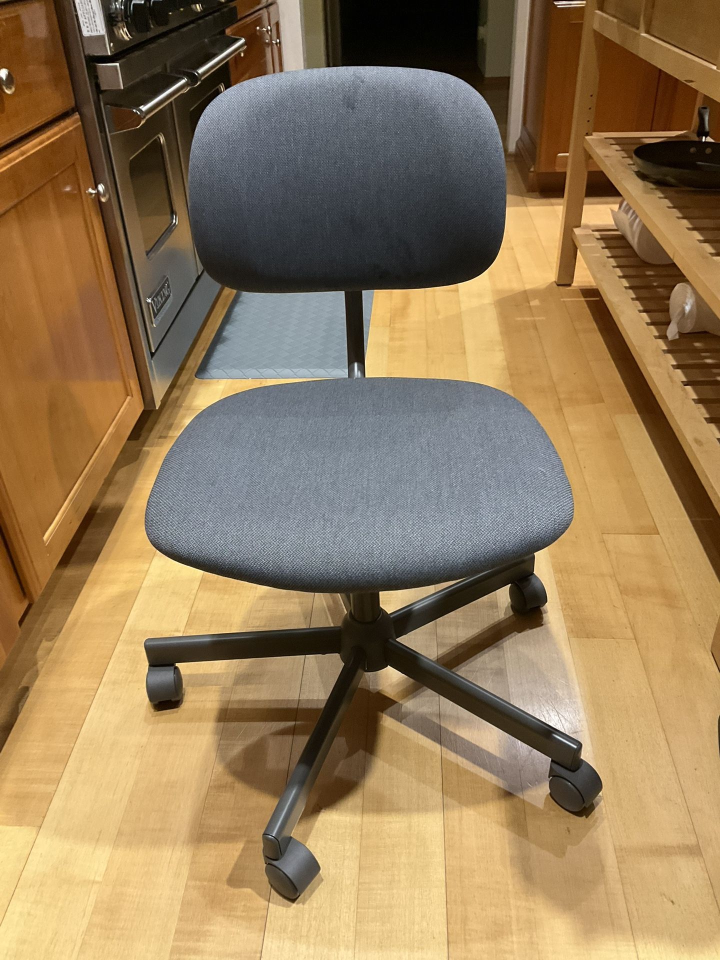 Desk Chair 18x31