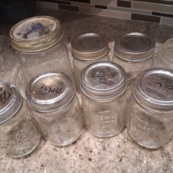 9 Mason JARS + 7 LIDS, 2 larger