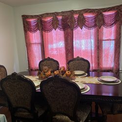 Dining Table Set **PLATES/ DECORATIONS NOT INCLUDED**