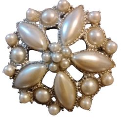 Vintage Brooch 