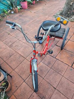 Very nice Miami Sun Bike