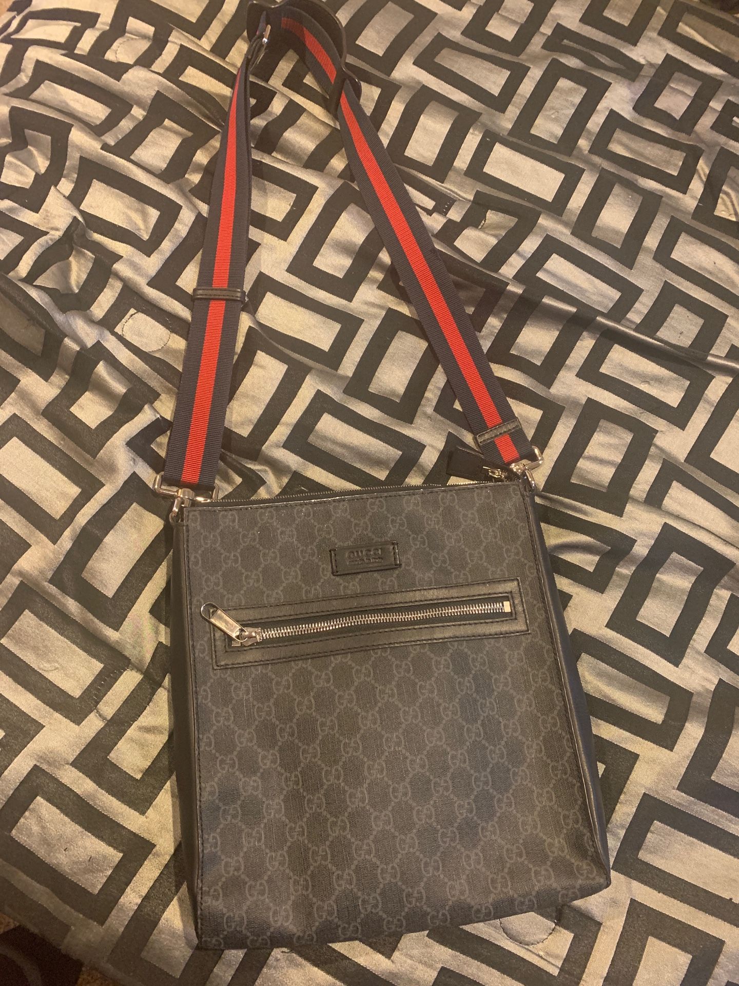 Gucci messenger bag