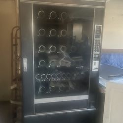 National 145 Vending Machine