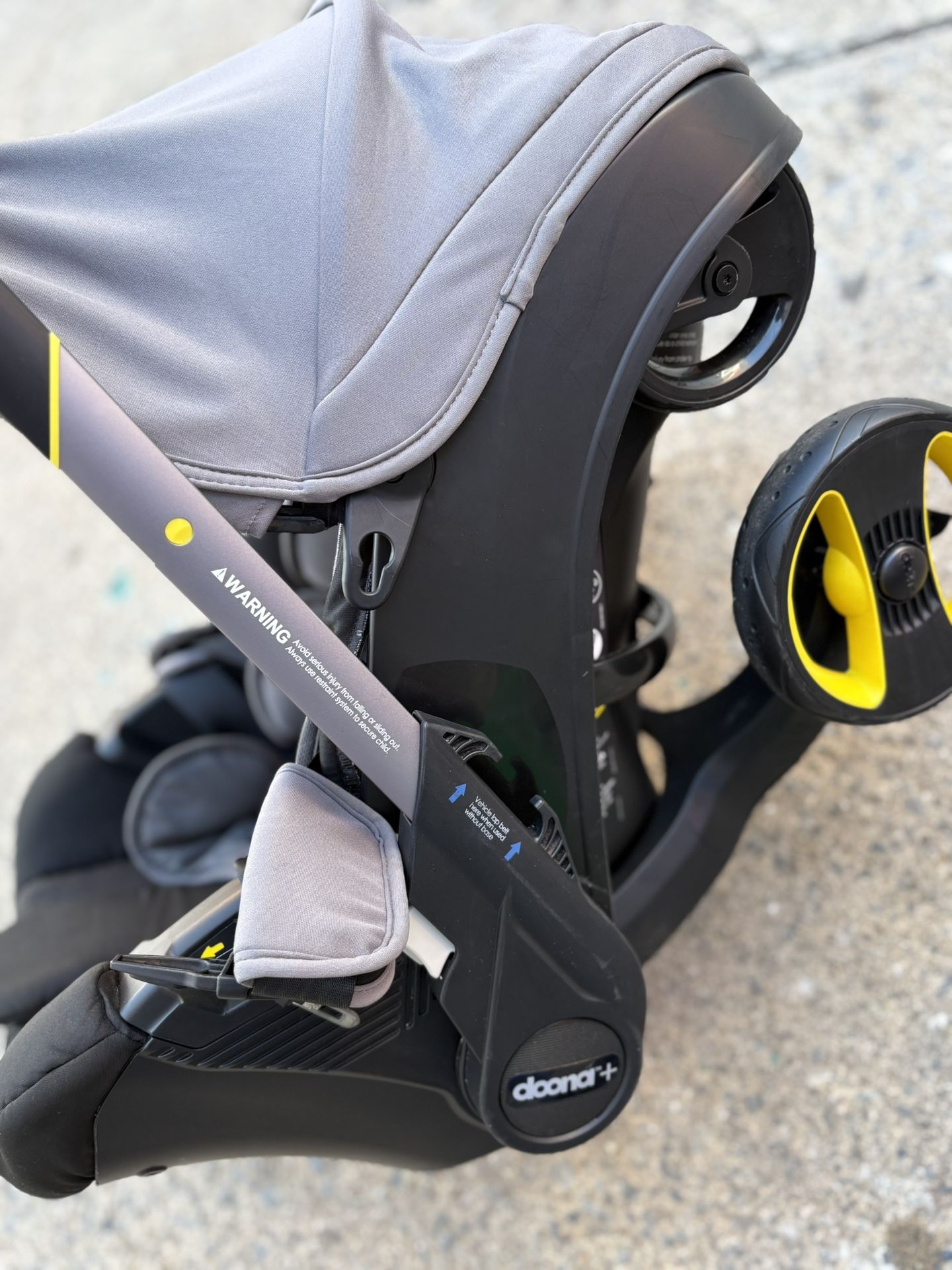 Coche Doona + asiento de carro – Excelente estado 🚗👶