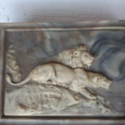 Vintage Dante Walnut Jewelry Box With Incolay Stone Lid Carved Lion & Lioness