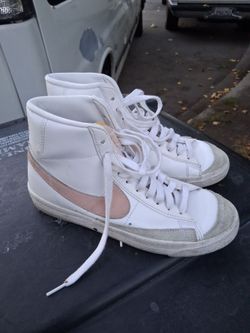 !! Nike Shoes Size 7.5 Firm Price
