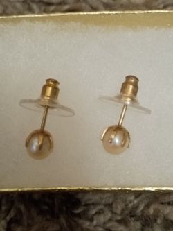 GENUINE PEARL EARRINGS