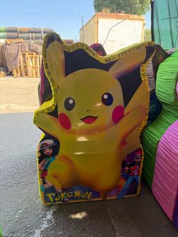 Pikachu Pokemon pinata