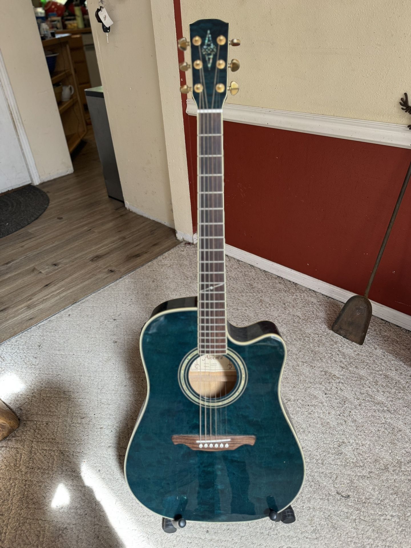 Alvarez Acoustic Electric Guitar- Beautiful Condition