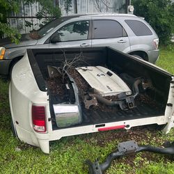 Tailgate/Dually bed/ bumper/hitch