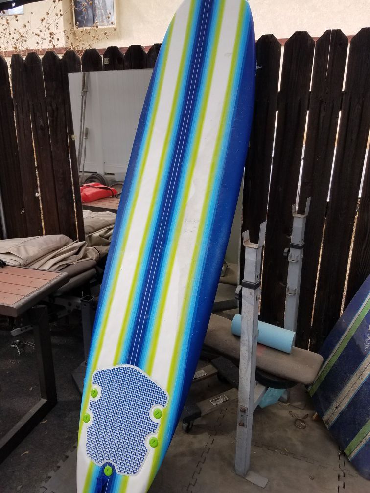 Used wavestorm soft surfboard 8 ft