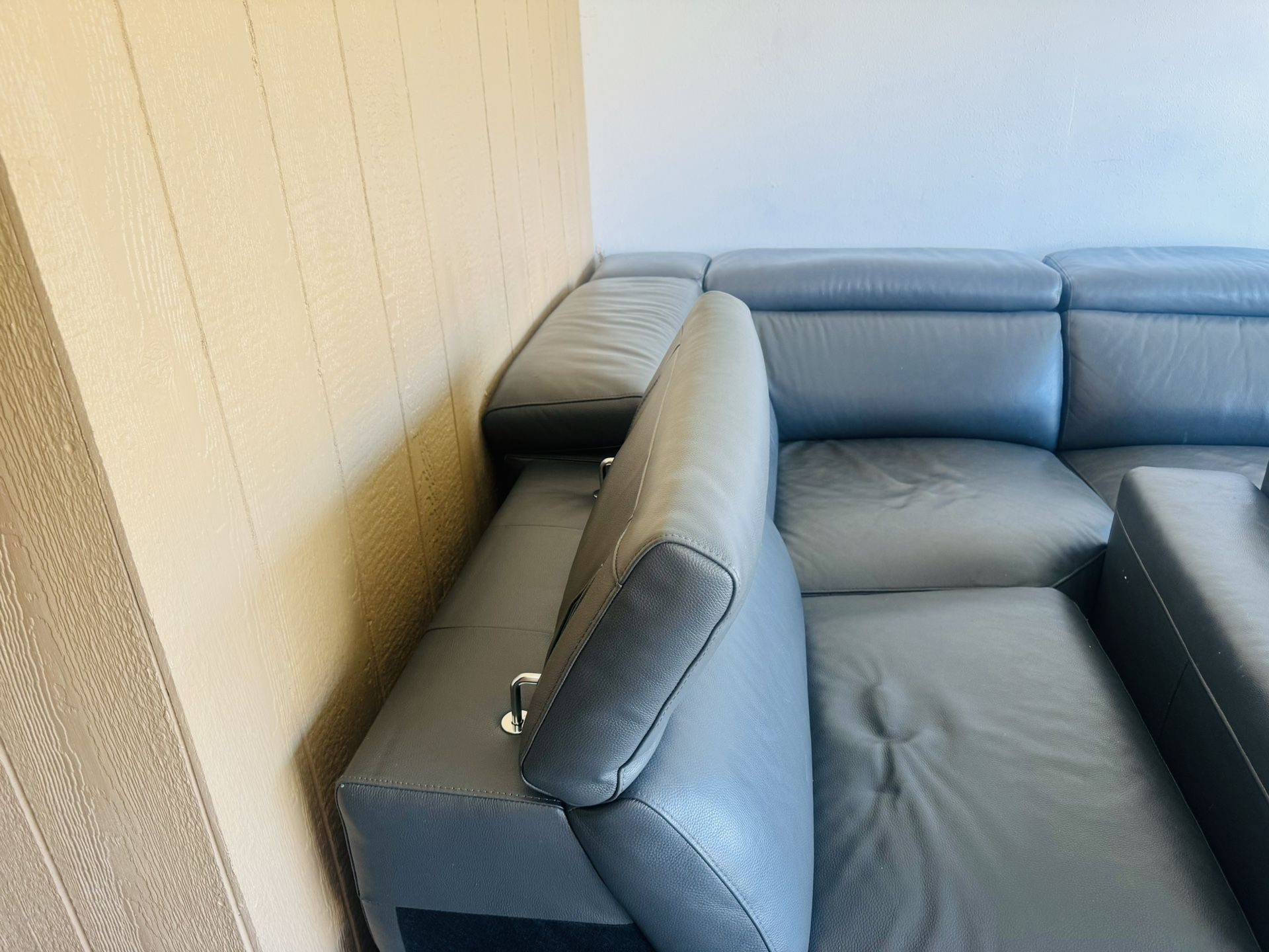 Leather Sectional Sofa Set
