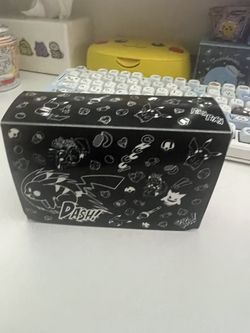 Pokémon Center Pikachu Comic-Style Double Deck Box 