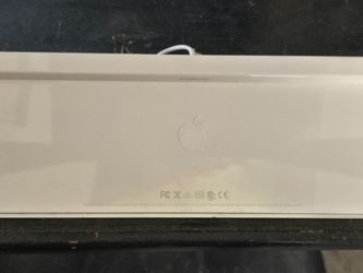Genuine Apple A1243 Wired USB Keyboard