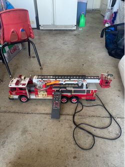 Antique firetruck not works $50 pickup only Fontana