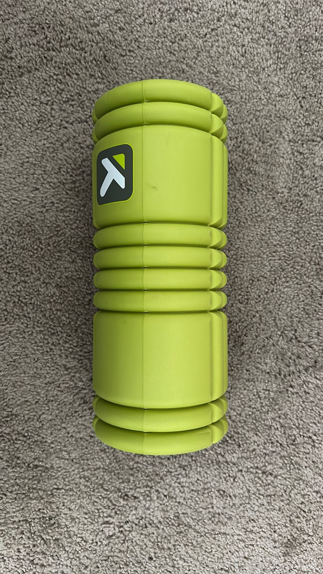 Roller for muscle recovery, green, 13in