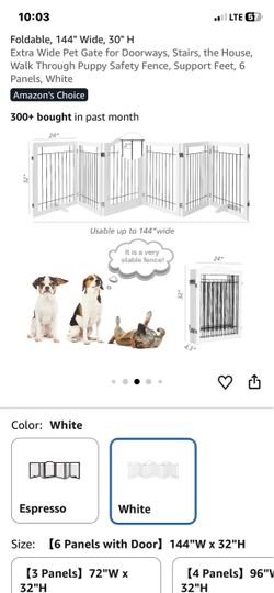 White dog gate / pen, six panel.
