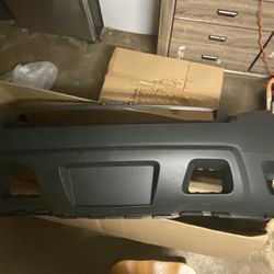 2001  Chevy Avalanche Front Bumper 