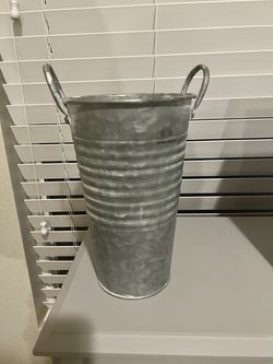 Galvanized bucket for sparklers Thumbnail